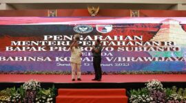 Menteri Pertahanan RI, Prabowo Subianto menjumpai 2.000 personel Babinsa Kodam V/Brawijaya.  (Dok. Tim Media Prabowo Subianto)