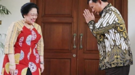 Ketua Umum PDI Perjuangan Megawati Soekarnoputri bersama Ketua Umum Partai Gerindra, Prabowo Subianto. (Instagram.com/@presidenmegawati)
