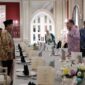 Menteri Pertahanan (Menhan) Prabowo Subianto saat bertemu dengan Perdana Menteri (PM) Malaysia Anwar Ibrahim. (Dok Tim Media Prabowo Suianto)