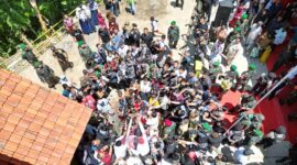 Menteri Pertahanan Prabowo Subianto saat meresmikan lima titik bantuan sumber air bersih yang berpusat di Desa Pamupukan, Kabupaten Kuningan, Jawa Barat. (Dok. TIm Media Prabowo Subianto)
