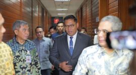 Sudaryono dalam kegiatan pisah sambut Wakil Menteri Pertanian Harvick Hasnul Qolbi kepada Sudaryono di Auditorium Utama Kementan, Jumat, 19 Juli 2024. (Facebook.com @Sudaryono)