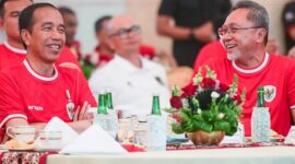 Presiden RI Joko Widodo Bersama Ketua Umum Partai Amanat Nasional (PAN) Zulkifli Hasan. (Facebook.com@Zulkifli Hasan)